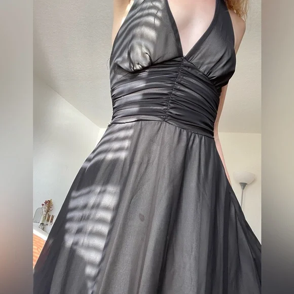 Vintage Alyn Paige little black dress - Picture 4 of 5